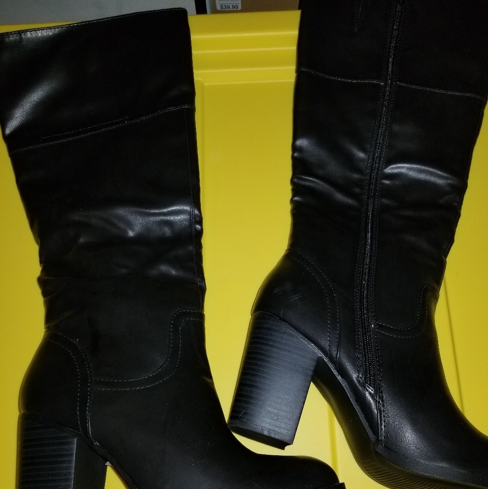 Brand new boots sz 10